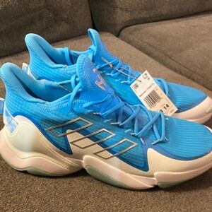 Adidas Mahomes 1 Impact FL never worn. New!